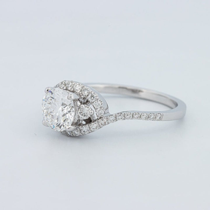 1 CT Round Cut Twist Band Pavé Solitaire (LG) - ZIZOV DIAMONDS