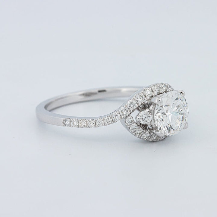 1 CT Round Cut Twist Band Pavé Solitaire (LG) - ZIZOV DIAMONDS
