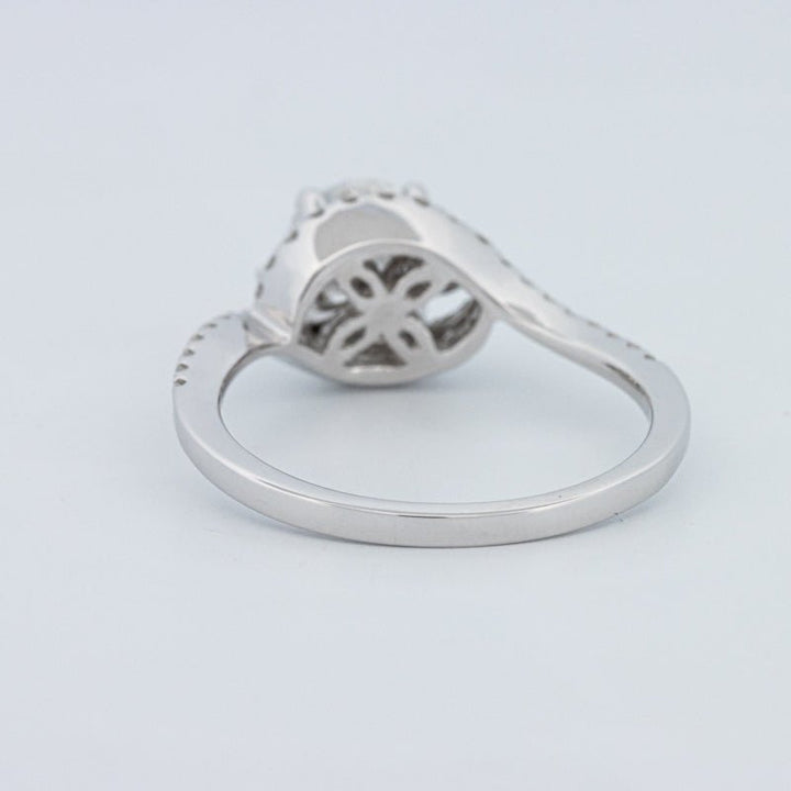 1 CT Round Cut Twist Band Pavé Solitaire (LG) - ZIZOV DIAMONDS