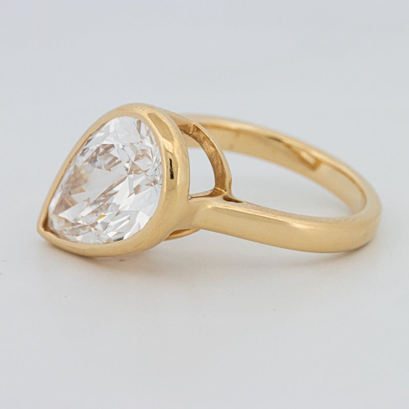 4 CT Bezeled Pear - Shape Ring (LG) - ZIZOV DIAMONDS
