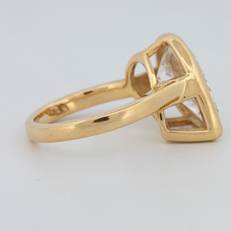 4 CT Bezeled Pear - Shape Ring (LG) - ZIZOV DIAMONDS