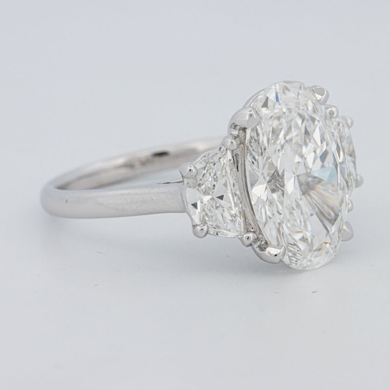 5 CT "Moonlight" Oval Trilogy Ring (LG) - ZIZOV DIAMONDS