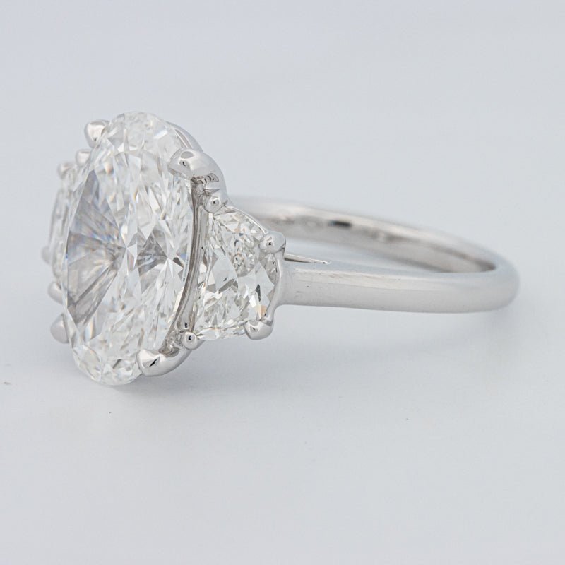 5 CT "Moonlight" Oval Trilogy Ring (LG) - ZIZOV DIAMONDS