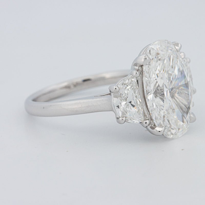 5 CT "Moonlight" Oval Trilogy Ring (LG) - ZIZOV DIAMONDS
