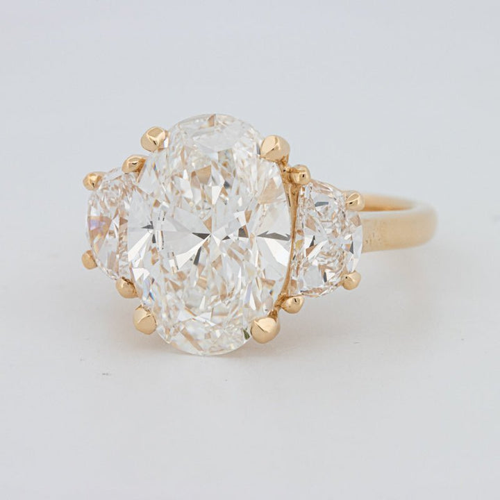 5.30 CT "Moonlight" Oval Trilogy Ring (LG) - ZIZOV DIAMONDS