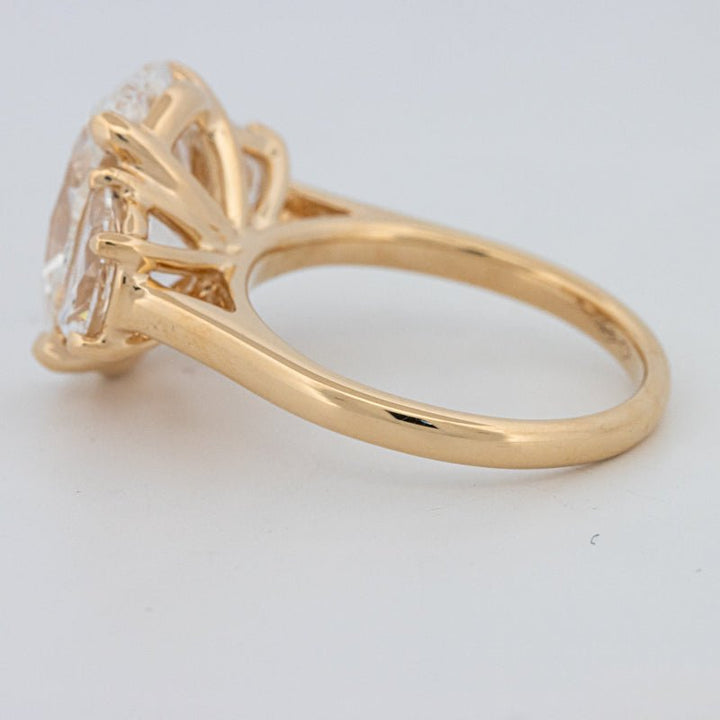 5.30 CT "Moonlight" Oval Trilogy Ring (LG) - ZIZOV DIAMONDS