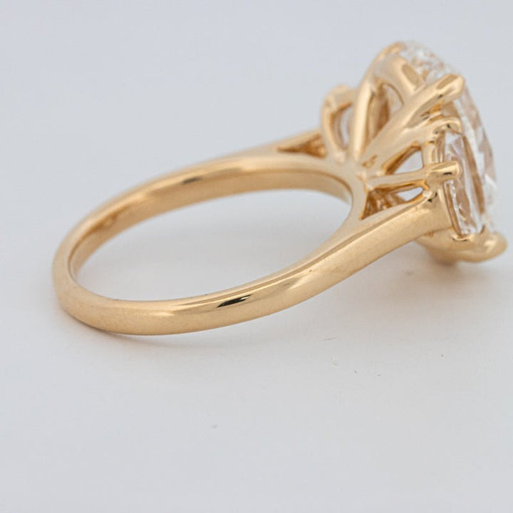 5.30 CT "Moonlight" Oval Trilogy Ring (LG) - ZIZOV DIAMONDS