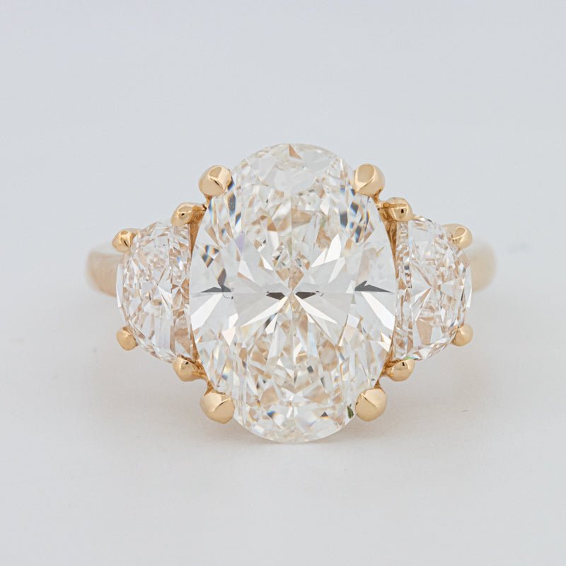 5.30 CT "Moonlight" Oval Trilogy Ring (LG) - ZIZOV DIAMONDS