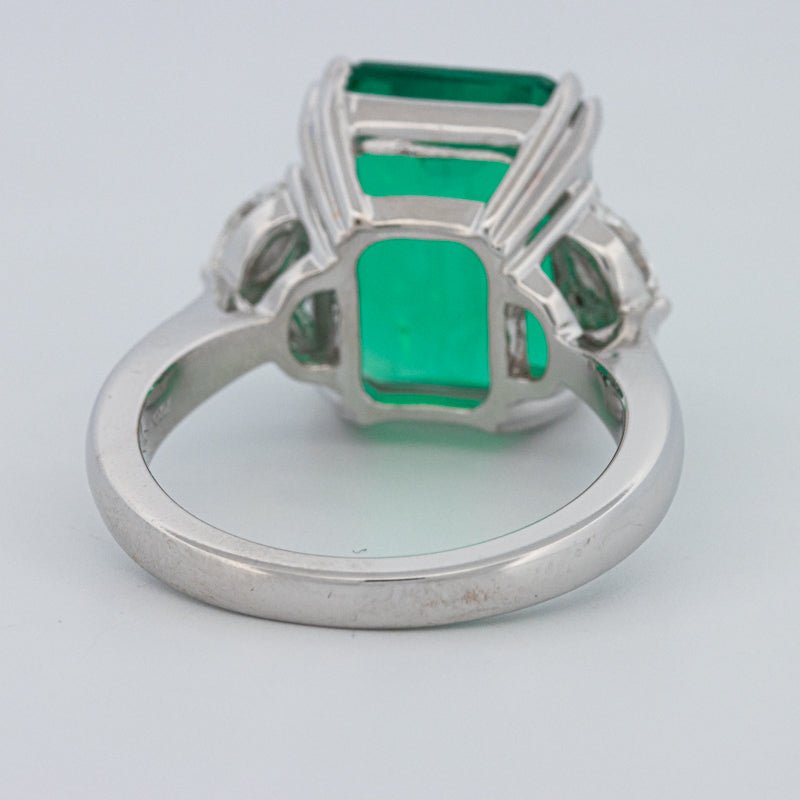 6.40 CT Green Emerald Trilogy Ring (LG) - ZIZOV DIAMONDS