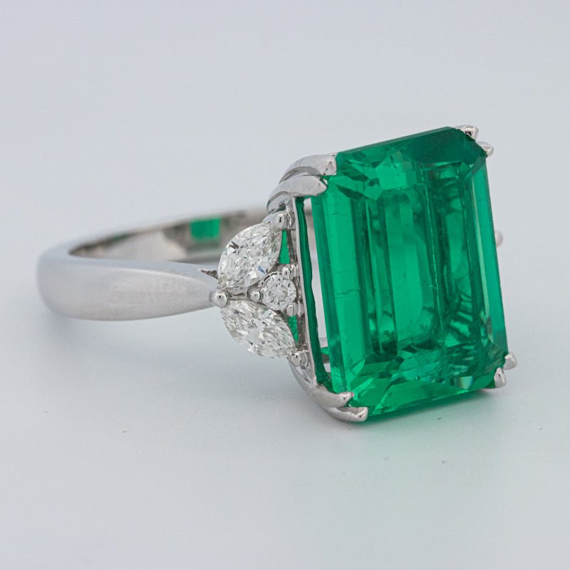 6.40 CT Green Emerald Trilogy Ring (LG) - ZIZOV DIAMONDS