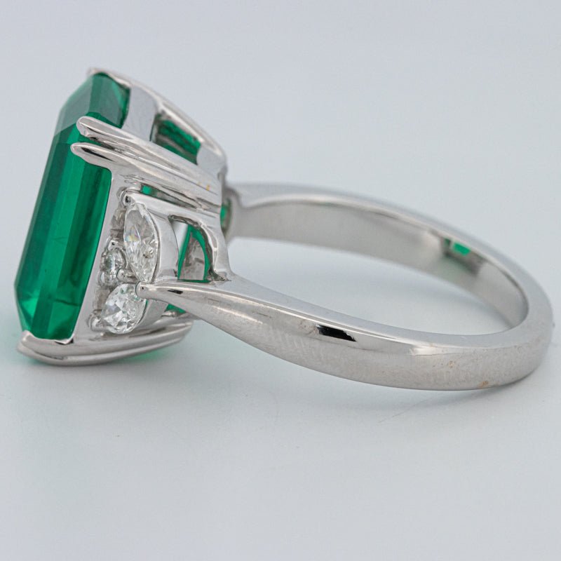 6.40 CT Green Emerald Trilogy Ring (LG) - ZIZOV DIAMONDS