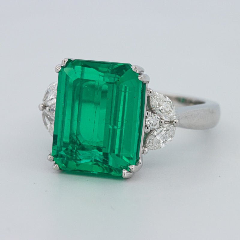 6.40 CT Green Emerald Trilogy Ring (LG) - ZIZOV DIAMONDS