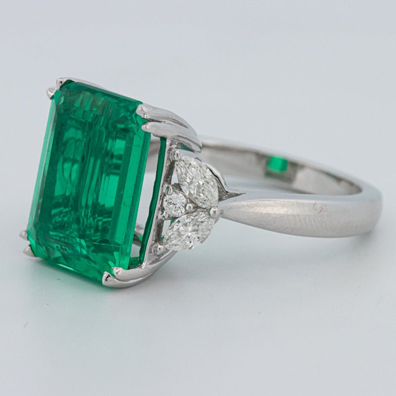6.40 CT Green Emerald Trilogy Ring (LG) - ZIZOV DIAMONDS