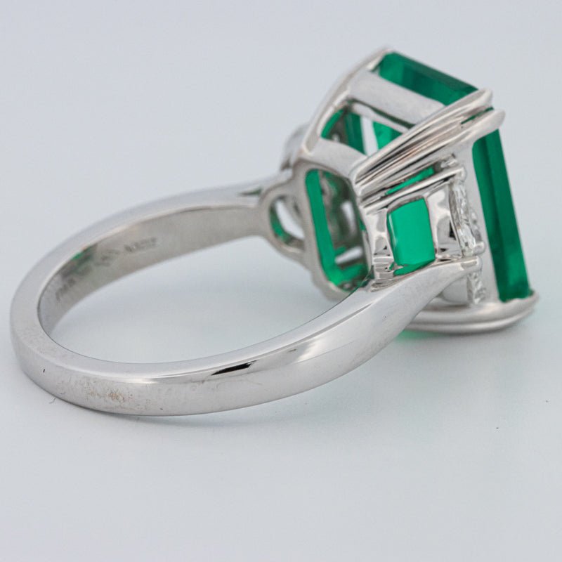 6.40 CT Green Emerald Trilogy Ring (LG) - ZIZOV DIAMONDS