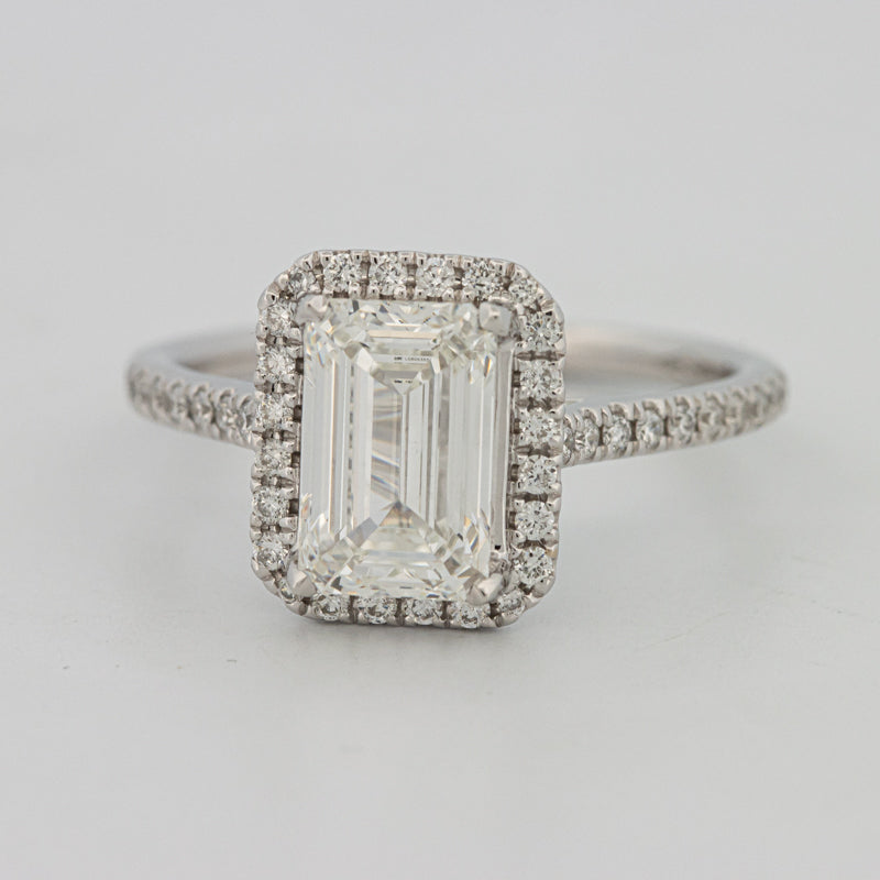 "Mila" Solitaire (LG)
