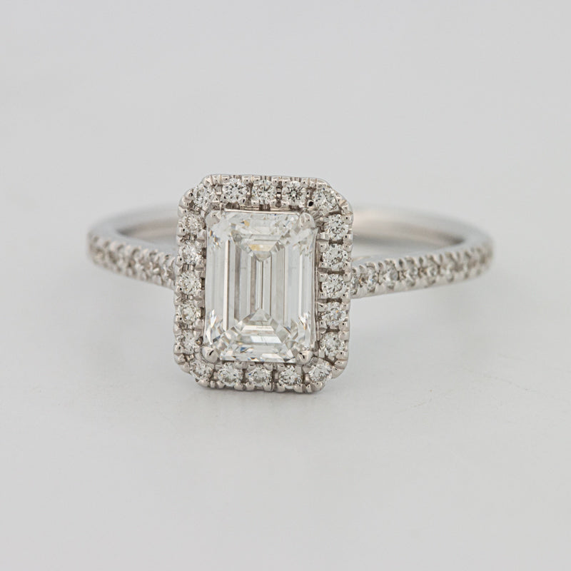 "Mila" Solitaire (LG)