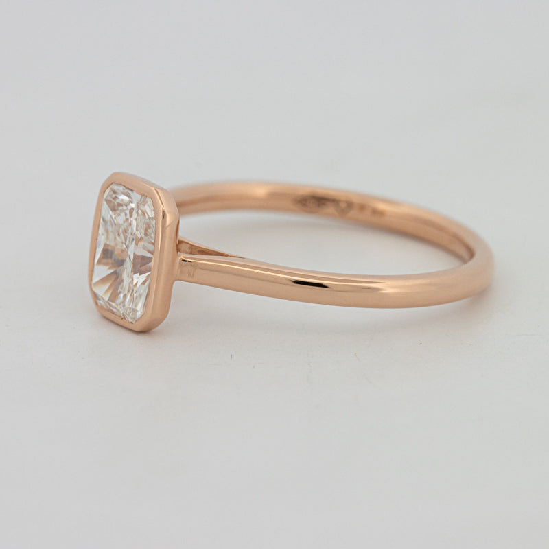 "Anja" Bezeled Solitaire (LG)