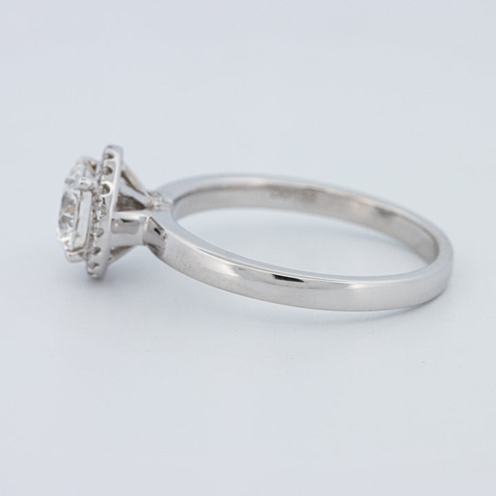 Round Cut Halo Solitaire (LG)