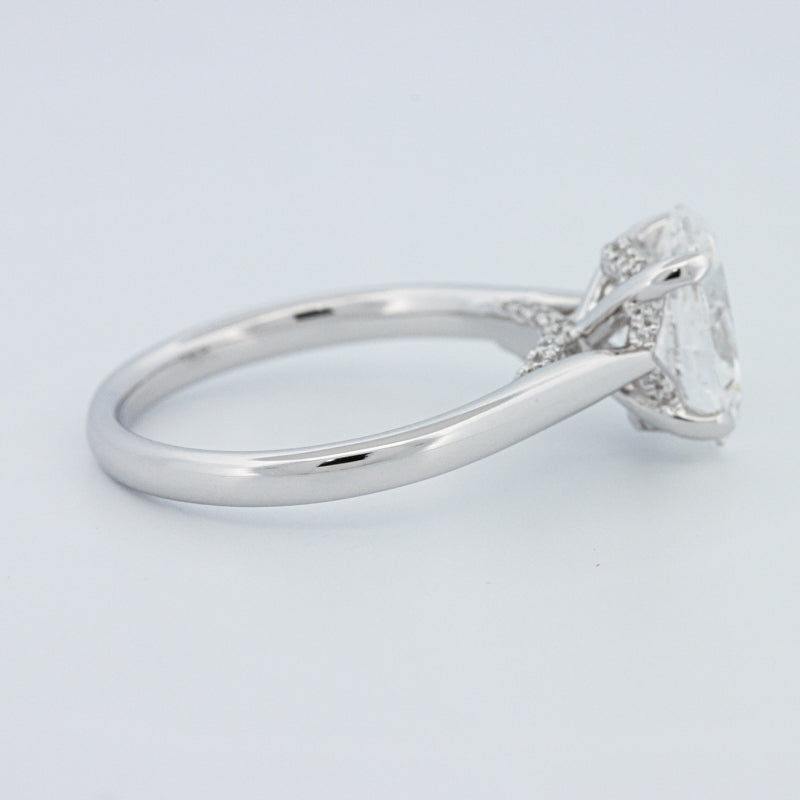 "Finese" Oval Cut Underhalo Solitaire (LG)