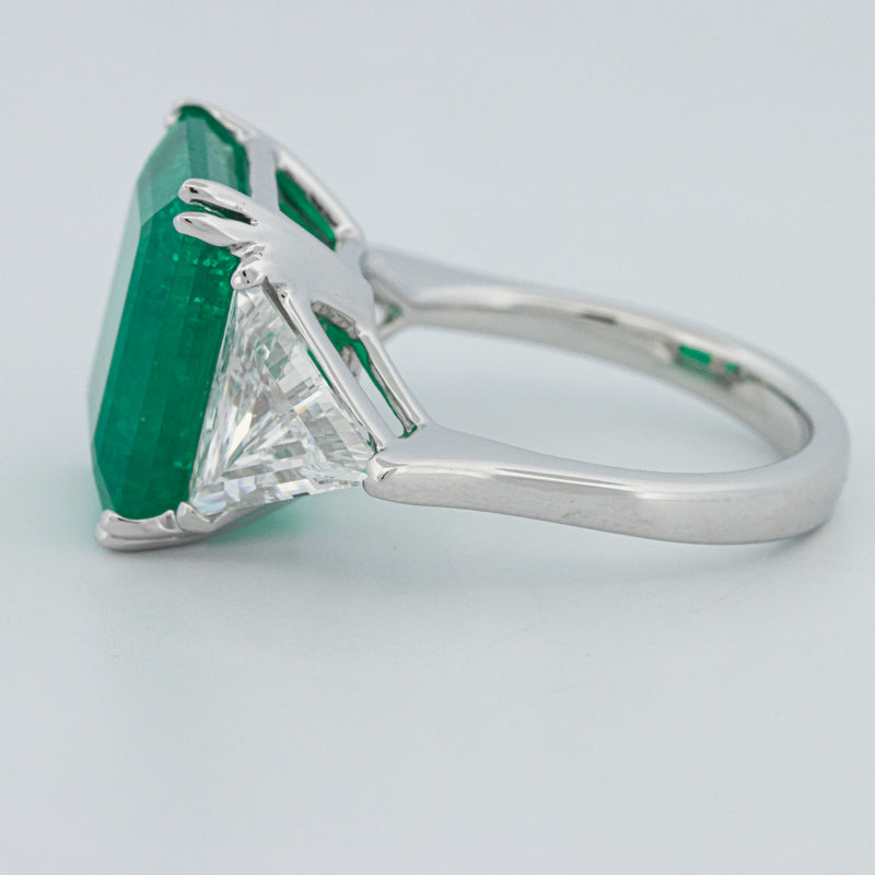 7 CT Green Emerald Trilogy Ring (LG)
