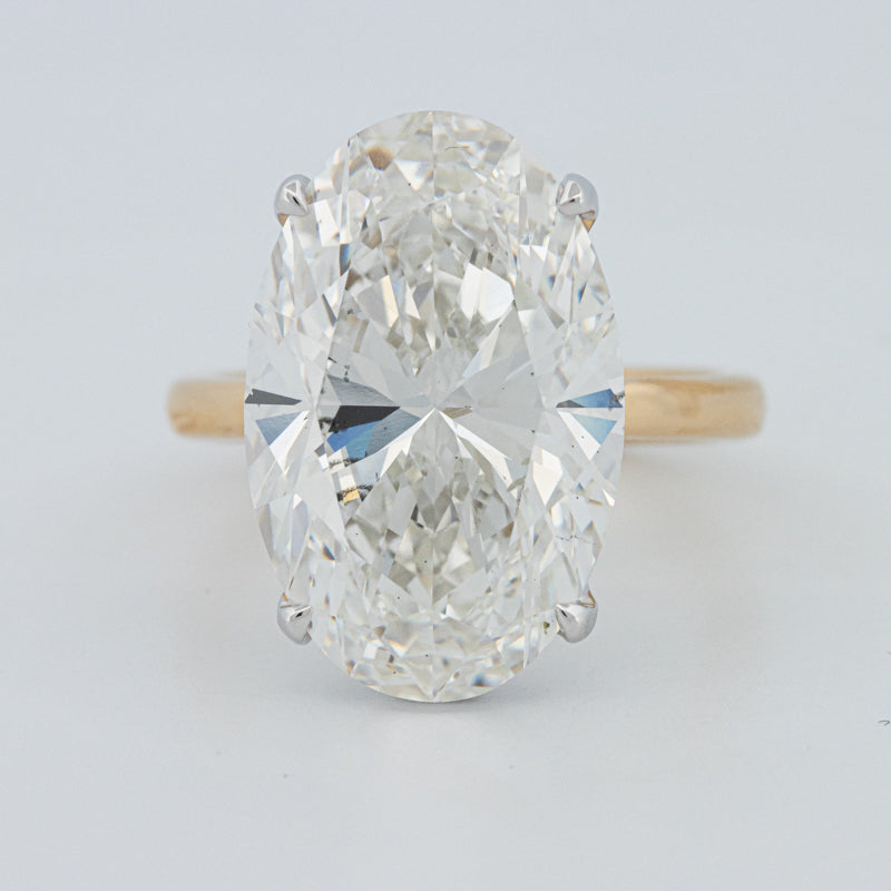 The “Adela” Solitaire (LG)