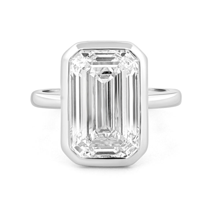 Solitário de 7.12 CT com Esmeralda Corte Bezel Setted (LG)