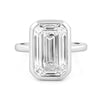 Solitário de 7.12 CT com Esmeralda Corte Bezel Setted (LG)