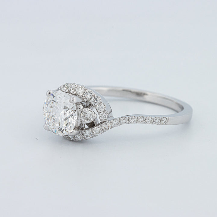 Round Cut Twist Band Pavé Solitaire (LG)