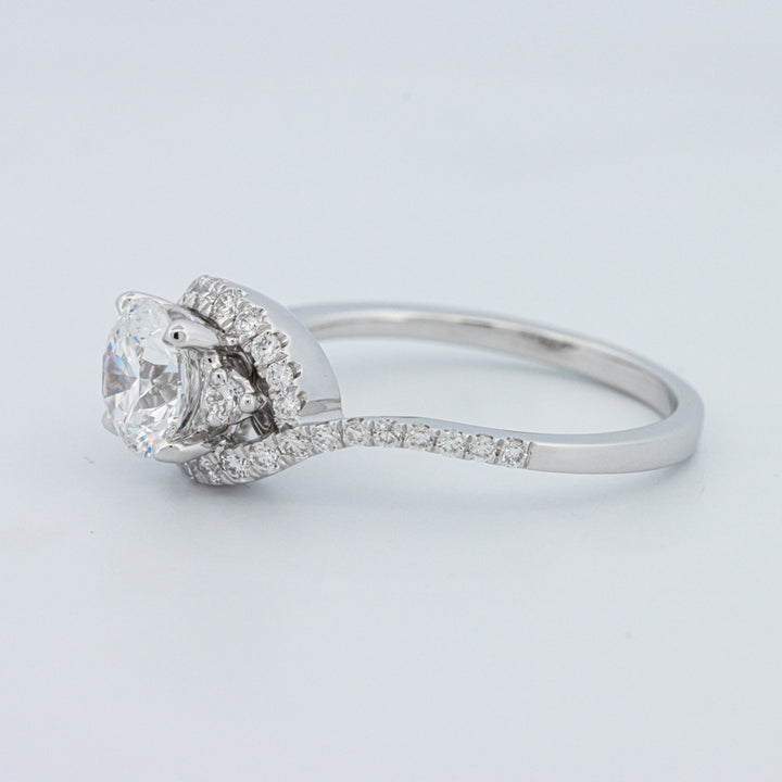 Round Cut Twist Band Pavé Solitaire (LG)