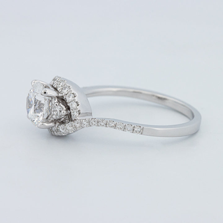 Round Cut Twist Band Pavé Solitaire (LG)