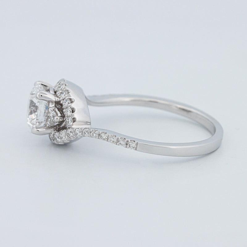 Round Cut Twist Band Pavé Solitaire (LG)