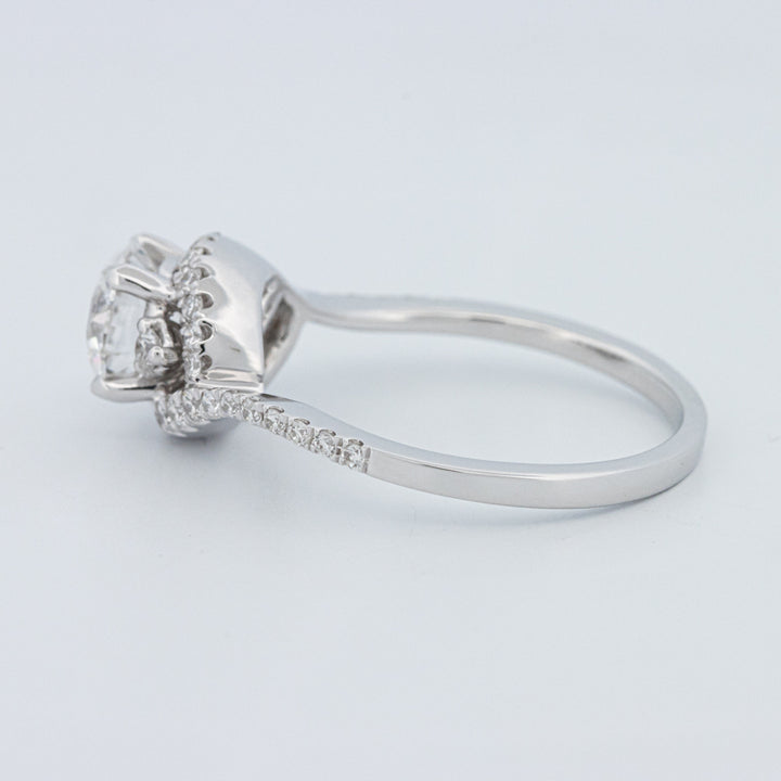 Round Cut Twist Band Pavé Solitaire (LG)