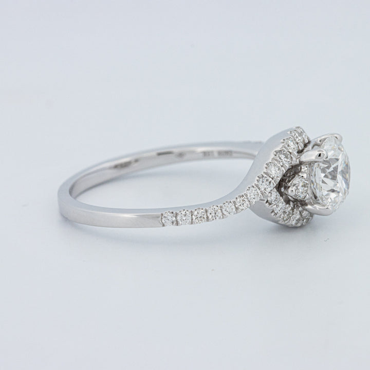 Round Cut Twist Band Pavé Solitaire (LG)