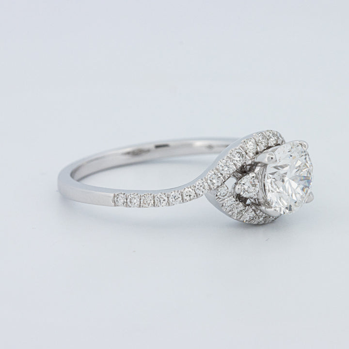 Round Cut Twist Band Pavé Solitaire (LG)