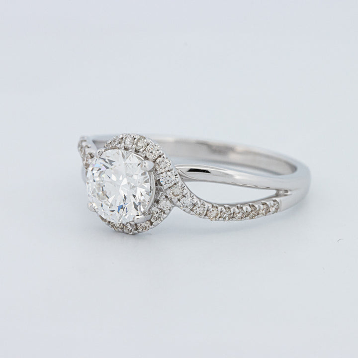 Round Cut Twist Band Pavé Solitaire (LG)