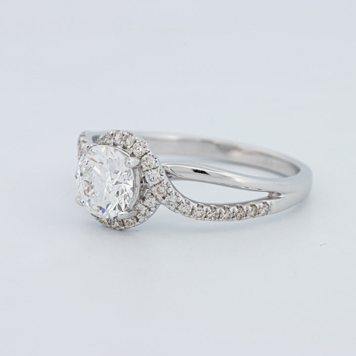 Round Cut Twist Band Pavé Solitaire (LG)