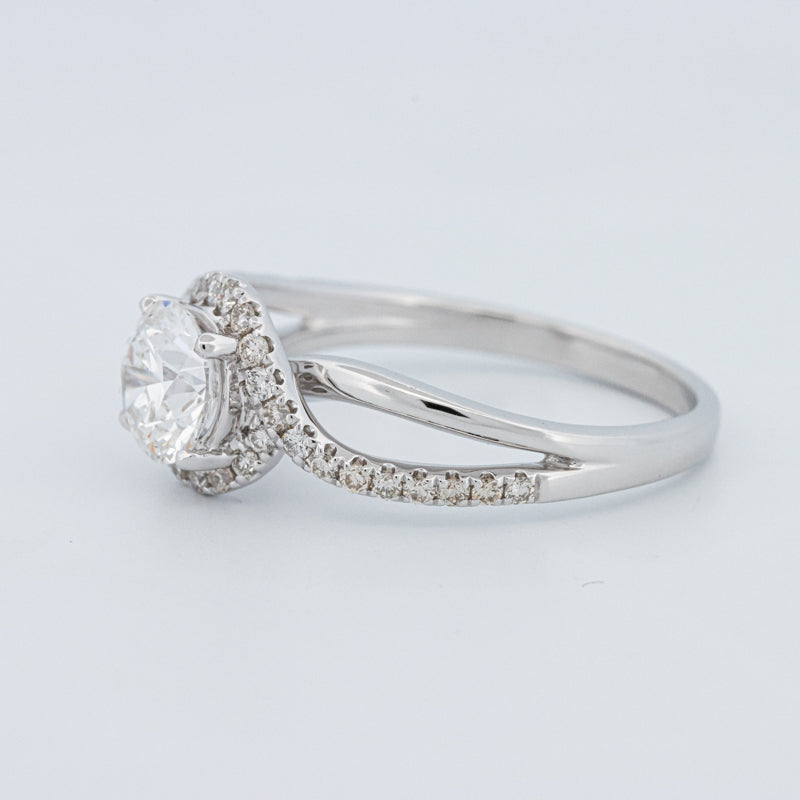 Round Cut Twist Band Pavé Solitaire (LG)