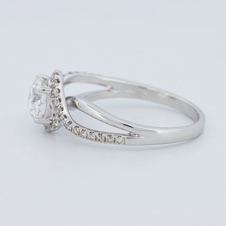 Round Cut Twist Band Pavé Solitaire (LG)