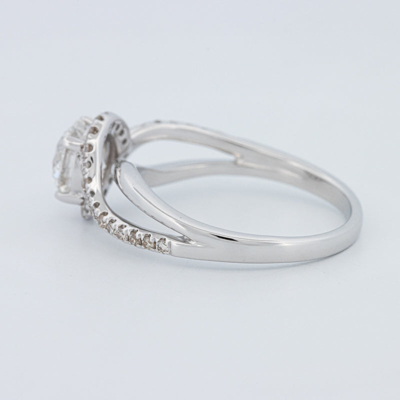 Round Cut Twist Band Pavé Solitaire (LG)