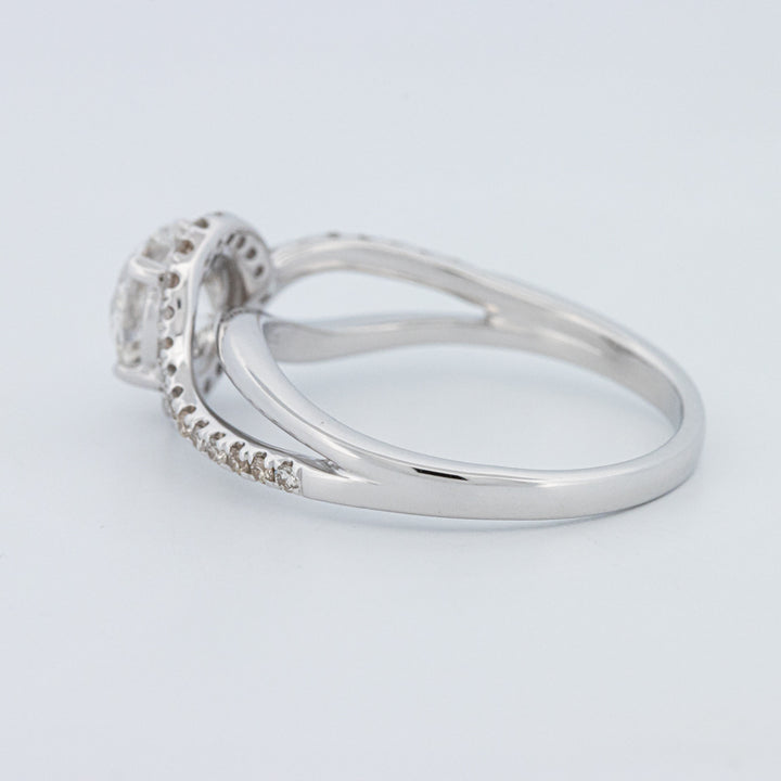 Round Cut Twist Band Pavé Solitaire (LG)