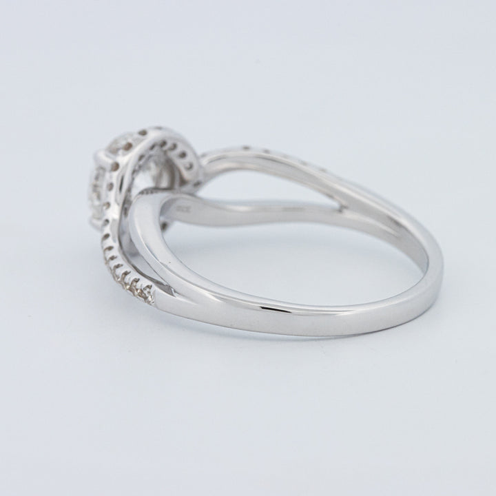 Round Cut Twist Band Pavé Solitaire (LG)