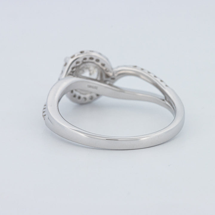 Round Cut Twist Band Pavé Solitaire (LG)