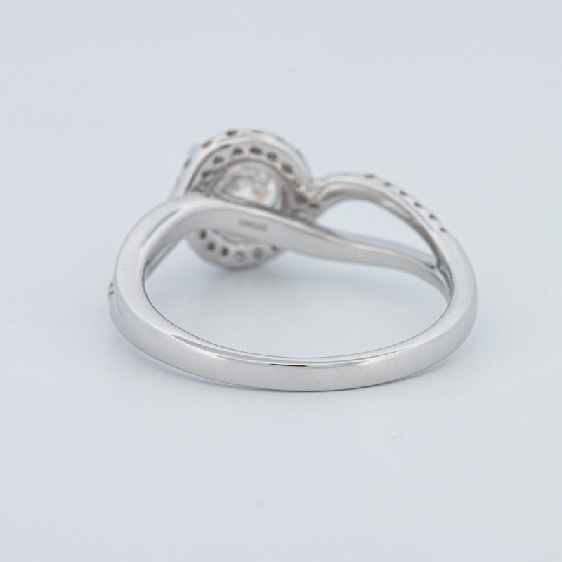 Round Cut Twist Band Pavé Solitaire (LG)