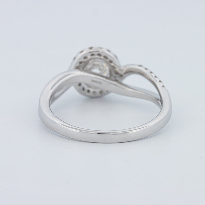 Round Cut Twist Band Pavé Solitaire (LG)