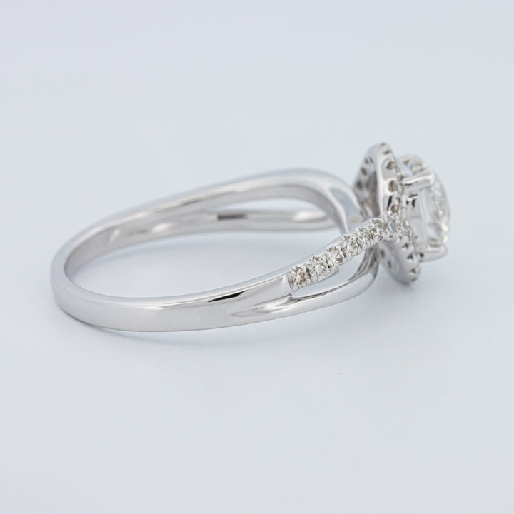 Round Cut Twist Band Pavé Solitaire (LG)