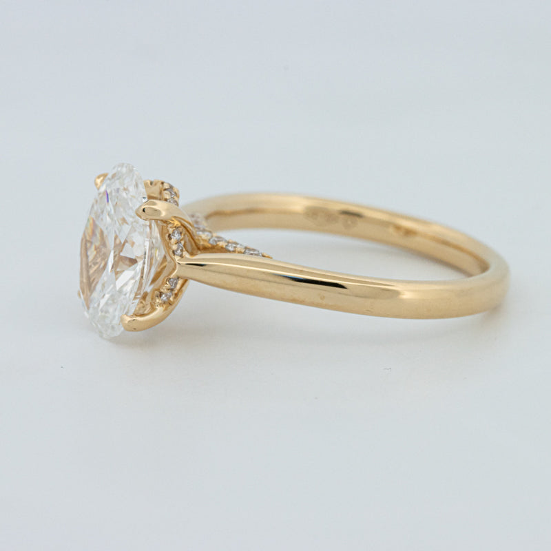 "Finese" Oval Cut Underhalo Solitaire (LG)