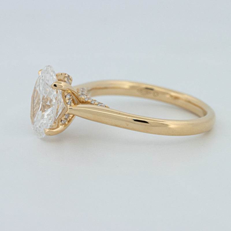 "Finese" Oval Cut Underhalo Solitaire (LG)