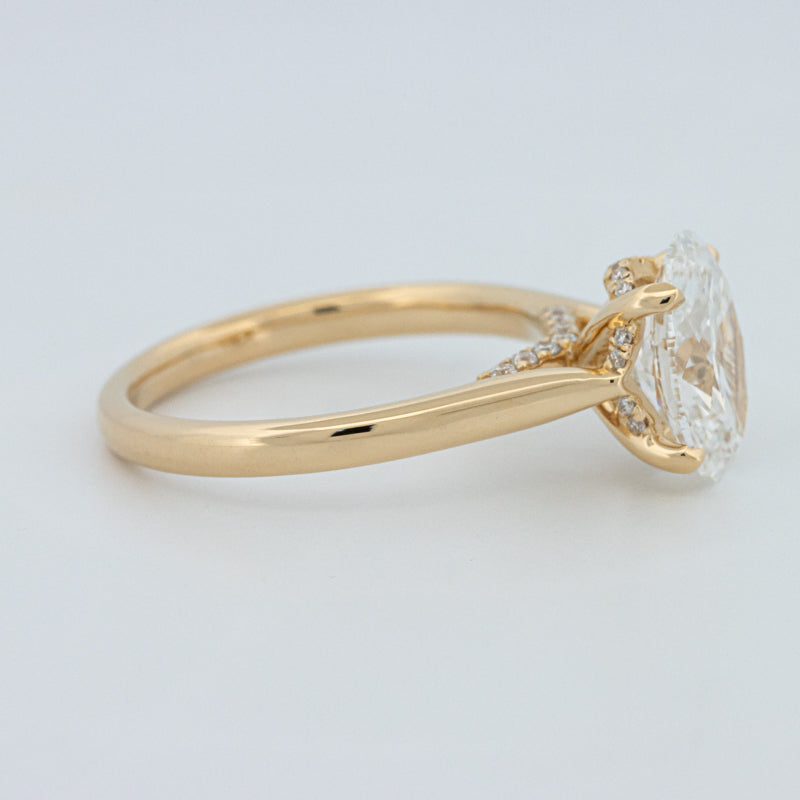 "Finese" Oval Cut Underhalo Solitaire (LG)