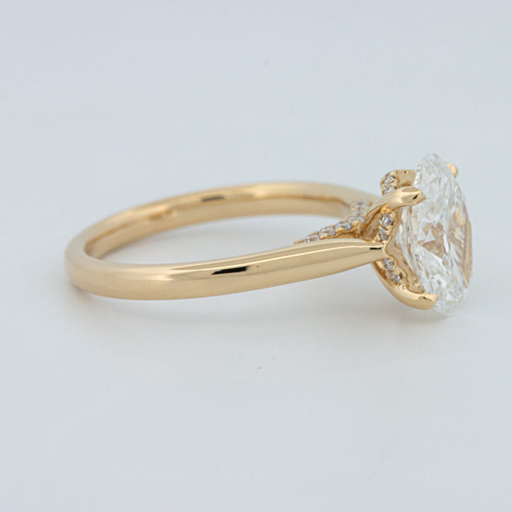 "Finese" Oval Cut Underhalo Solitaire (LG)