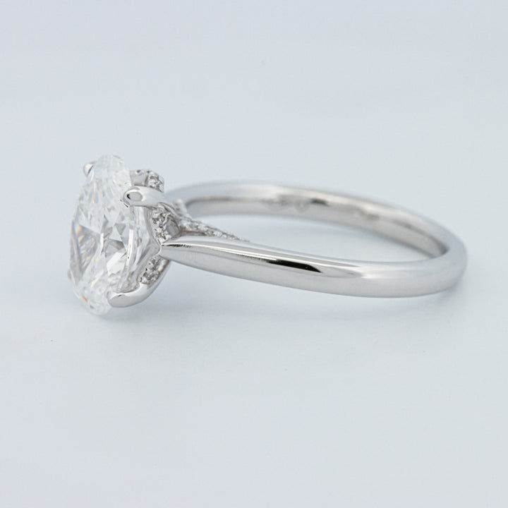 "Finese" Oval Cut Underhalo Solitaire (LG)